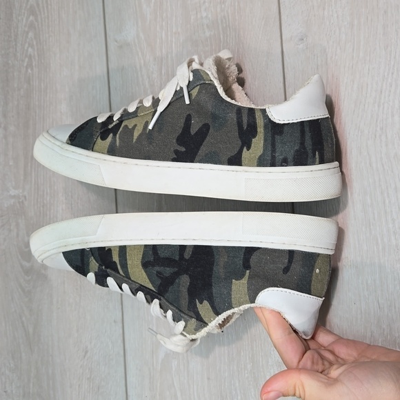 Steven NY Women Reeves Stars Camo sneakers shoes sz 8M - Picture 9 of 11